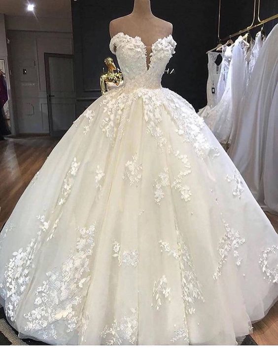Off White Wedding Dress, Princess Wedding Dresses, Lace Applique Wedding Dresses, Sweetheart Neck Wedding Dresses, Wedding Ball Gown, Elegant