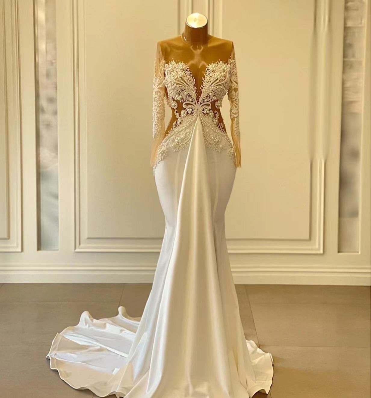Gorgeous Wedding Dress, Off White Wedding Dresses, Robe De Mariage, Mermaid Wedding Dresses, Lace Applique Wedding Dress, Bridal Dresses, Simple