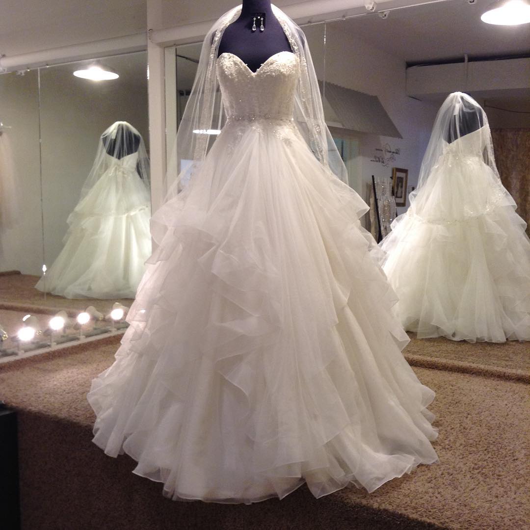 Tiered Wedding Dress, Ivory Wedding Dress, Elegant Wedding Dress, Tulle Wedding Dress, Beaded Wedding Dress, Wedding Ball Gown, Lace Applique
